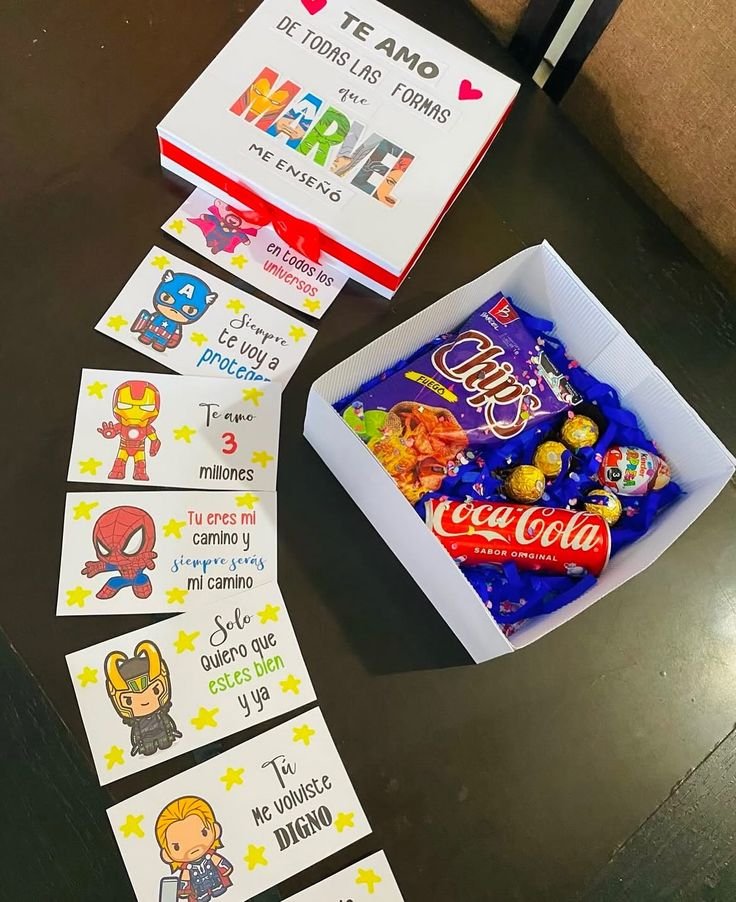 CAJA DE MARVEL